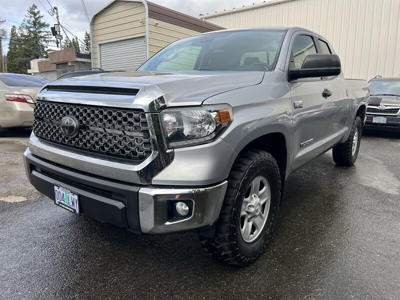 2020 Toyota Tundra SR5  