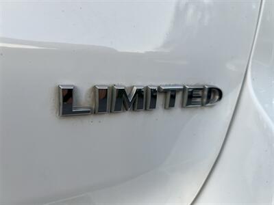 2017 Jeep Grand Cherokee Limited 4X4   - Photo 15 - Beaverton, OR 97005