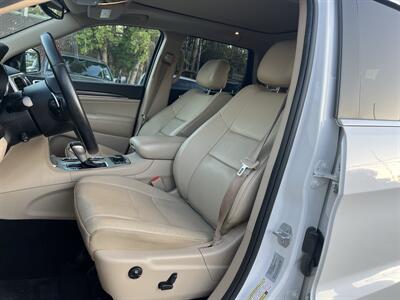 2017 Jeep Grand Cherokee Limited 4X4   - Photo 9 - Beaverton, OR 97005