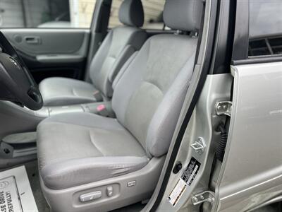 2004 Toyota Highlander AWD   - Photo 9 - Beaverton, OR 97005