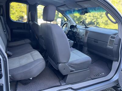 2004 Nissan Titan SE 4dr King Cab 4X4 - Photo 9 - Beaverton, OR 97005