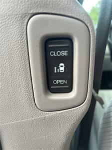 2016 Honda Odyssey SE - Photo 11 - Beaverton, OR 97005