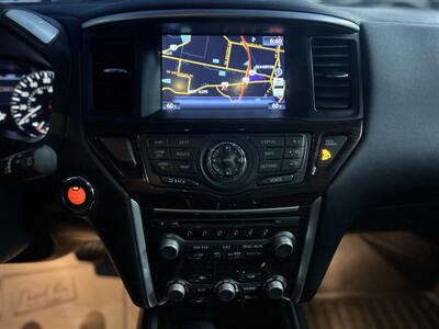 2014 Nissan Pathfinder SL 4X4 - Photo 15 - Beaverton, OR 97005