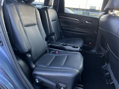 2015 Toyota Highlander Hybrid Limited Platinum AWD - Photo 14 - Beaverton, OR 97005