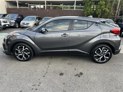 2018 Toyota C-HR XLE   - Photo 2 - Beaverton, OR 97005