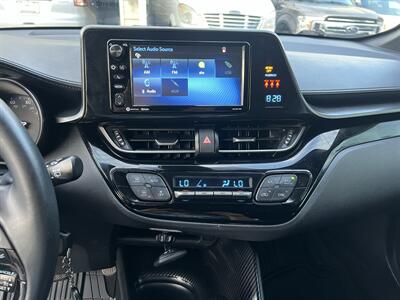 2018 Toyota C-HR XLE   - Photo 14 - Beaverton, OR 97005
