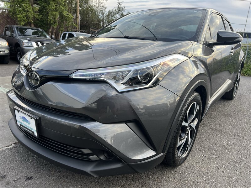2018 Toyota C-HR XLE   - Photo 1 - Beaverton, OR 97005