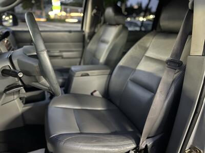 2004 Dodge Durango SLT HEMI 4X4 - Photo 9 - Beaverton, OR 97005