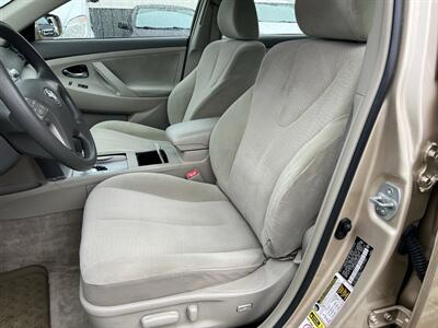 2010 Toyota Camry LE   - Photo 8 - Beaverton, OR 97005