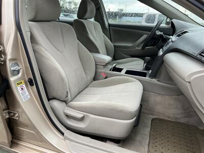 2010 Toyota Camry LE   - Photo 12 - Beaverton, OR 97005