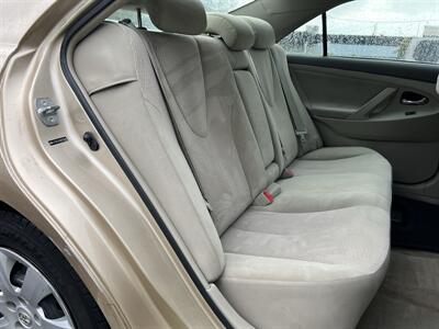 2010 Toyota Camry LE   - Photo 11 - Beaverton, OR 97005