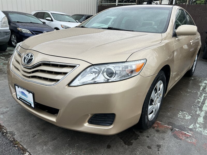2010 Toyota Camry LE   - Photo 1 - Beaverton, OR 97005