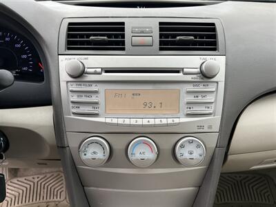2010 Toyota Camry LE   - Photo 14 - Beaverton, OR 97005