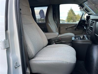 2017 Chevrolet Express LT 3500 12 PASSENGER - Photo 12 - Beaverton, OR 97005
