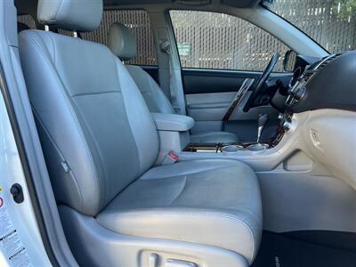 2013 Toyota Highlander Limited AWD   - Photo 15 - Beaverton, OR 97005