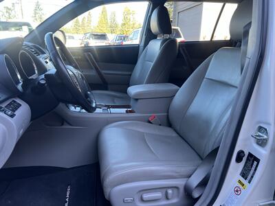 2013 Toyota Highlander Limited AWD   - Photo 9 - Beaverton, OR 97005