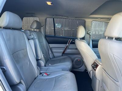 2013 Toyota Highlander Limited AWD   - Photo 14 - Beaverton, OR 97005