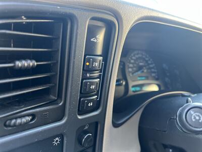 2004 Chevrolet Silverado 3500 LT 4dr Extended Cab 4X4 - Photo 19 - Beaverton, OR 97005