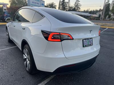 2024 Tesla Model Y Long Range - Photo 3 - Beaverton, OR 97005