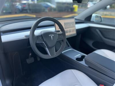 2024 Tesla Model Y Long Range - Photo 17 - Beaverton, OR 97005