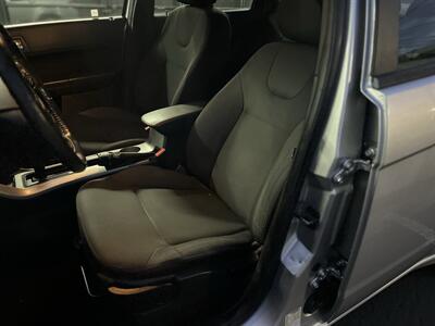 2009 Ford Focus SES   - Photo 9 - Beaverton, OR 97005
