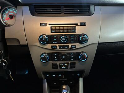 2009 Ford Focus SES   - Photo 15 - Beaverton, OR 97005