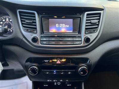 2017 Hyundai Tucson SE - Photo 14 - Beaverton, OR 97005
