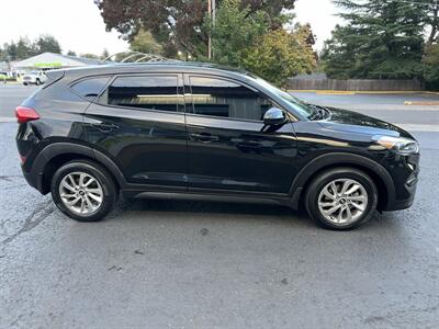 2017 Hyundai Tucson SE - Photo 6 - Beaverton, OR 97005
