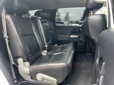 2019 Toyota Sequoia SR5 4X4   - Photo 12 - Beaverton, OR 97005