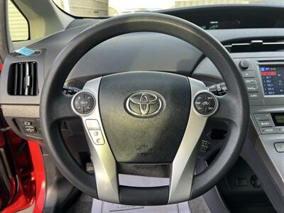 2014 Toyota Prius Four   - Photo 18 - Beaverton, OR 97005