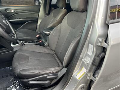 2015 Dodge Dart SE - Photo 9 - Beaverton, OR 97005