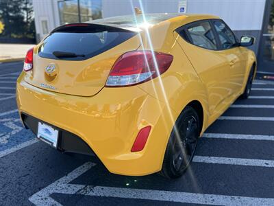 2017 Hyundai Veloster - Photo 5 - Beaverton, OR 97005