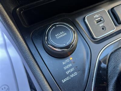 2020 Jeep Cherokee Latitude Plus 4X4 - Photo 16 - Beaverton, OR 97005