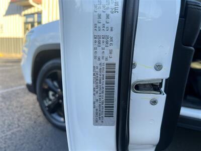 2020 Jeep Cherokee Latitude Plus 4X4 - Photo 21 - Beaverton, OR 97005