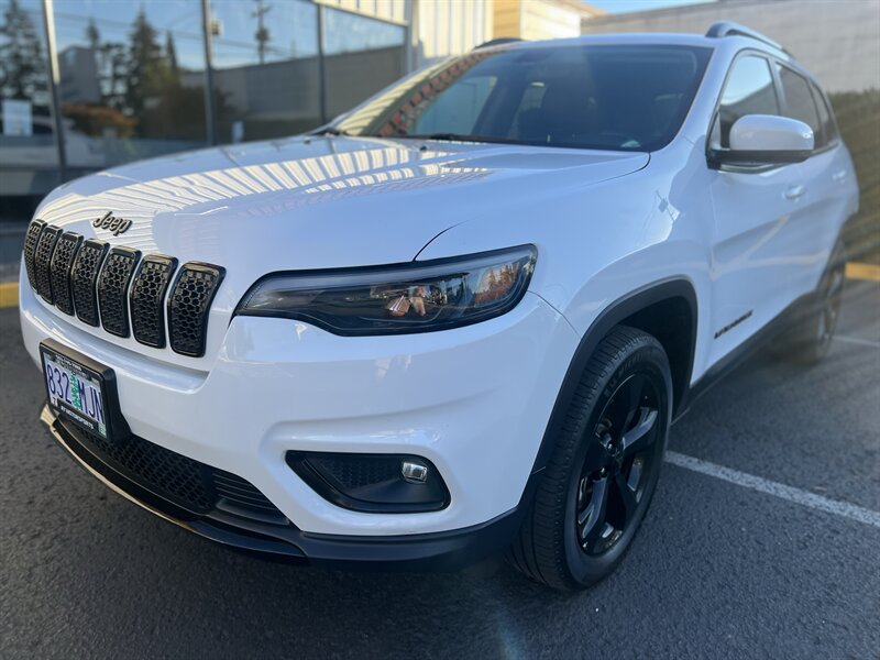 2020 Jeep Cherokee Latitude Plus 4X4   - Photo 1 - Beaverton, OR 97005