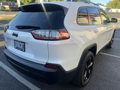 2020 Jeep Cherokee Latitude Plus 4X4 - Photo 5 - Beaverton, OR 97005