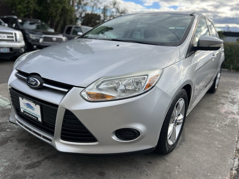 2013 Ford Focus SE   - Photo 1 - Beaverton, OR 97005