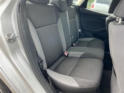 2013 Ford Focus SE - Photo 12 - Beaverton, OR 97005