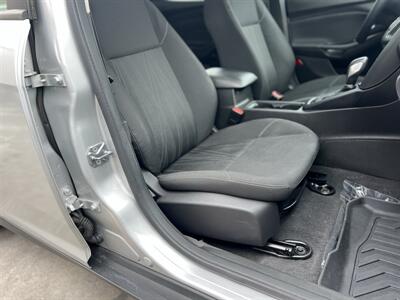 2016 Ford Focus SE - Photo 13 - Beaverton, OR 97005