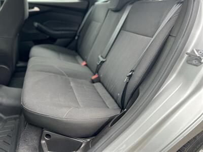 2016 Ford Focus SE - Photo 10 - Beaverton, OR 97005