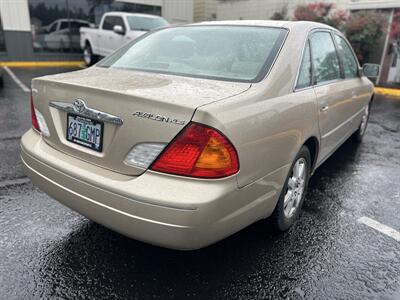 2001 Toyota Avalon XLS - Photo 5 - Beaverton, OR 97005