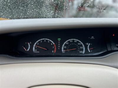 2001 Toyota Avalon XLS - Photo 17 - Beaverton, OR 97005