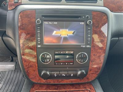 2012 Chevrolet Tahoe LTZ 4WD   - Photo 16 - Beaverton, OR 97005
