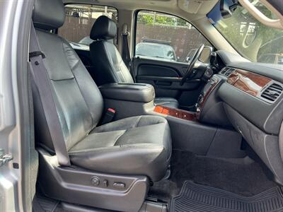 2012 Chevrolet Tahoe LTZ 4WD   - Photo 14 - Beaverton, OR 97005