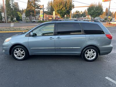 2006 Toyota Sienna XLE Limited 7 Passenger - Photo 2 - Beaverton, OR 97005