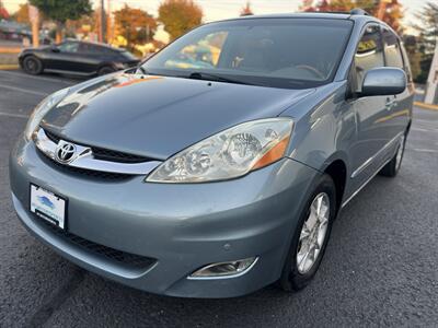 2006 Toyota Sienna XLE Limited 7 Passenger - Photo 1 - Beaverton, OR 97005