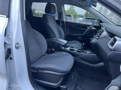 2016 Kia Sorento LX V6 AWD - Photo 13 - Beaverton, OR 97005