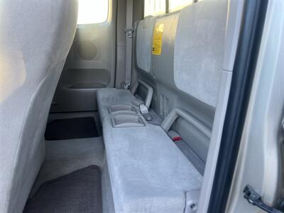 2006 Toyota Tacoma PreRunner V6   - Photo 9 - Beaverton, OR 97005