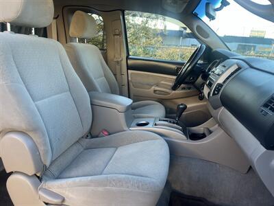 2006 Toyota Tacoma PreRunner V6   - Photo 12 - Beaverton, OR 97005
