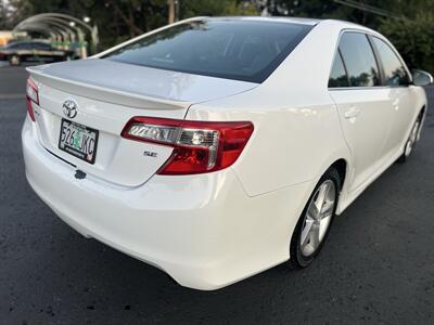 2014 Toyota Camry SE   - Photo 5 - Beaverton, OR 97005